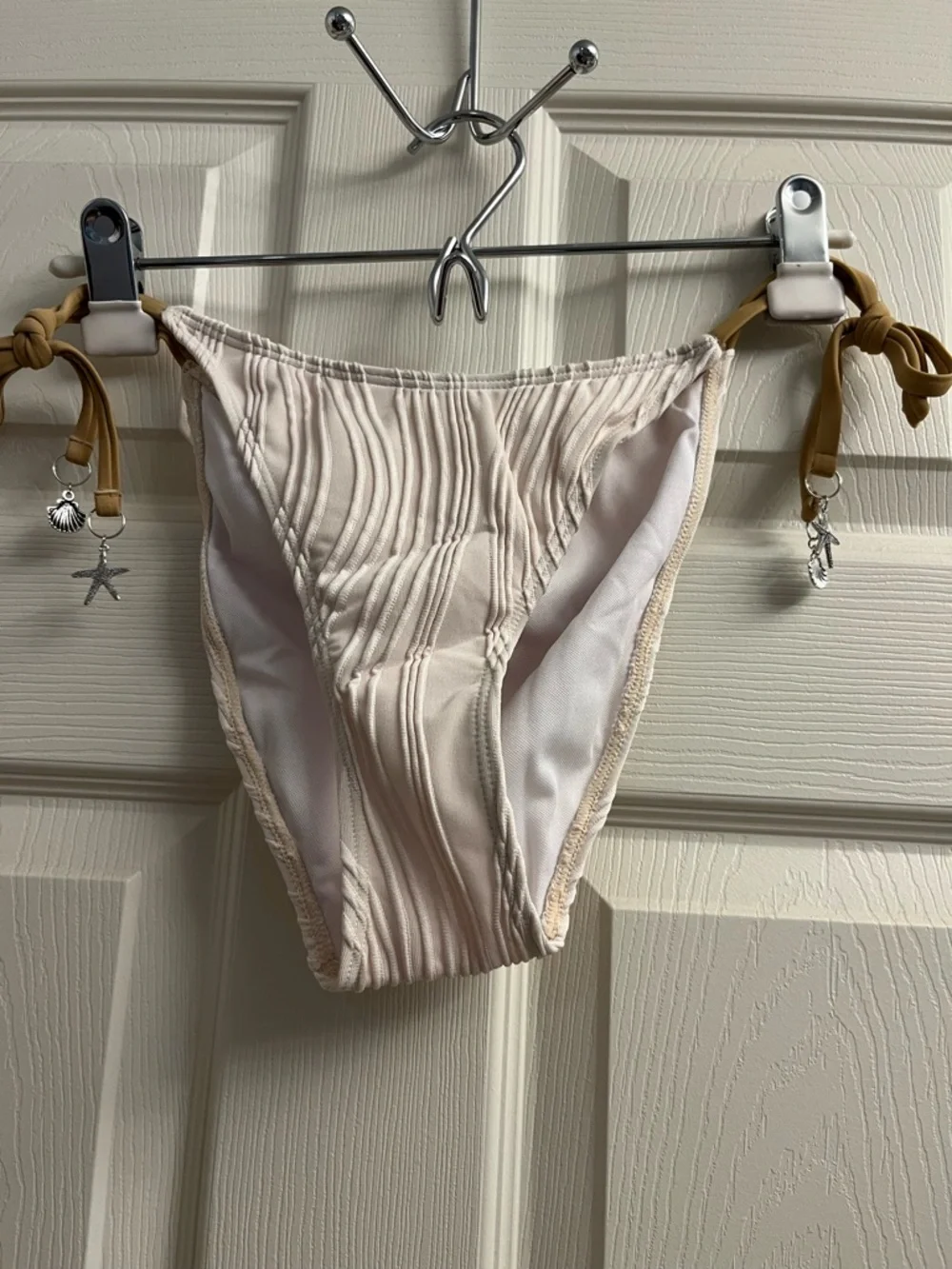 Off White Ribbed Lace-Up Bikini with Tan and Silver Accents 3 Piece Small New - Picture 8 of 10